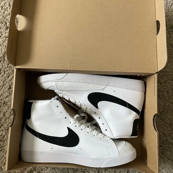 NIKE BLAZER MID ’77 NEXT NATURE UNISEX - Picture 1 of 8